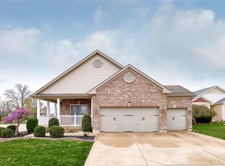 10 Country Trail Ct, Lake Saint Louis, MO 63367