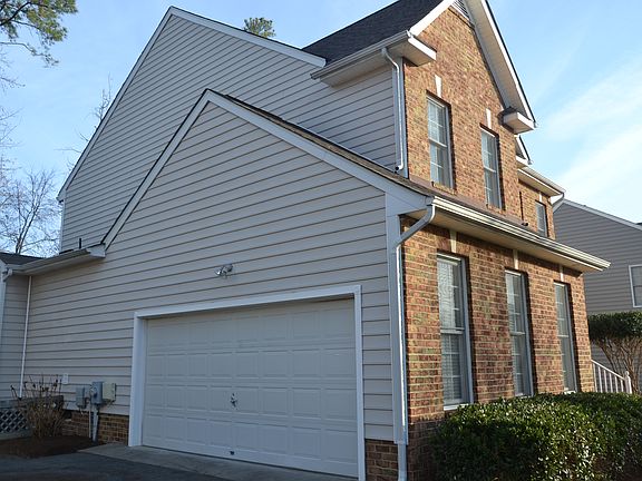 2 car garage!