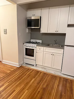 Rented by EZ Sell Realty | media 6