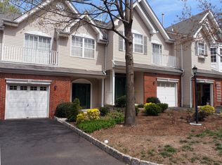 10 Kensington Dr, Randolph, NJ 07869