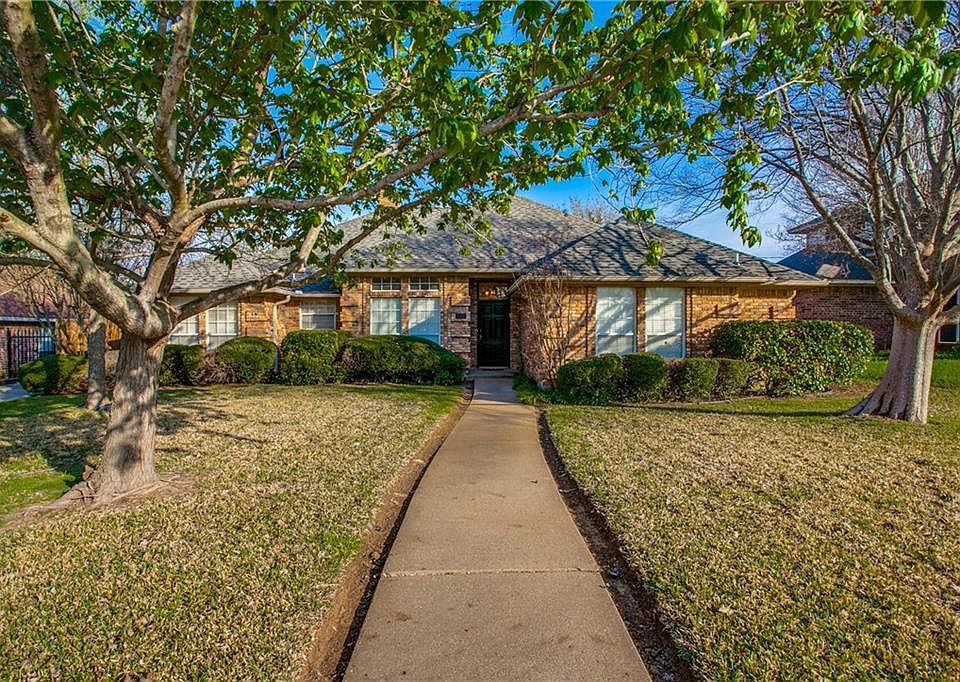 1st image of 915 Red Oak Dr