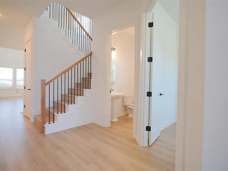 1250 N Roger Hanks Pkwy — Photo 2