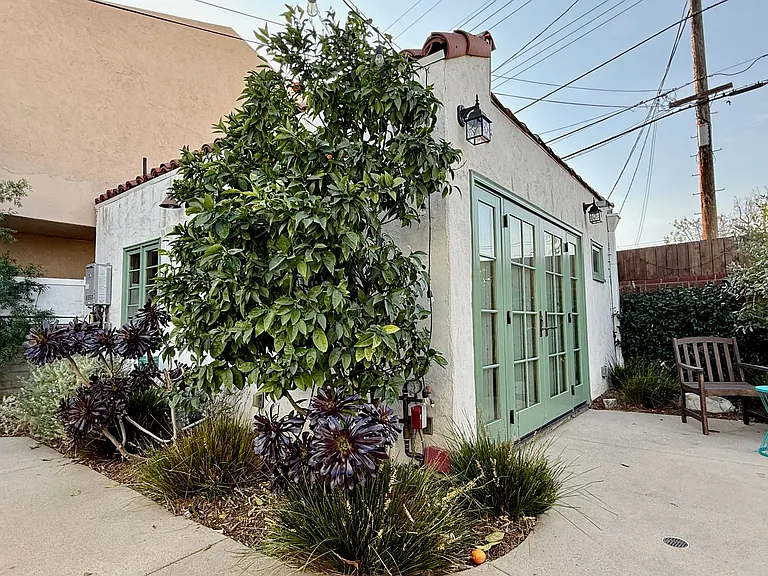 737 N Adams St #A — Photo 3