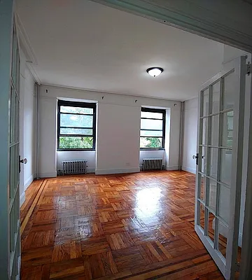 Rented by Moss Realty Company | media 11