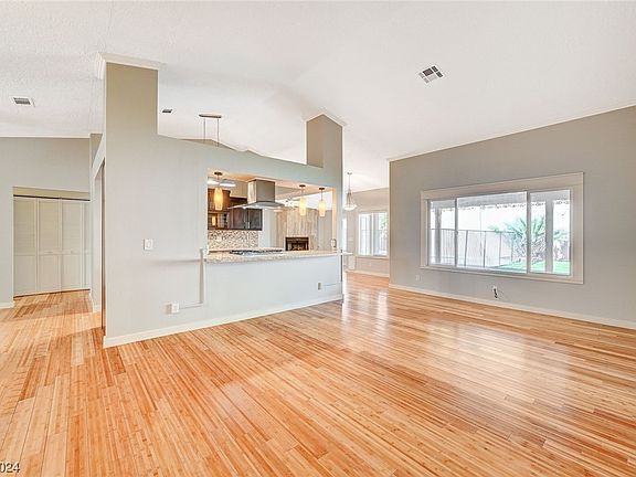 4th image of 345 Nuevo Ct