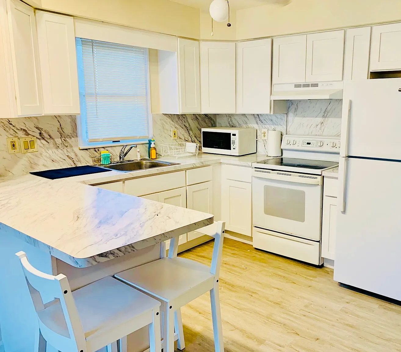 2 bed, 680 sqft, $1,550 — Photo 2