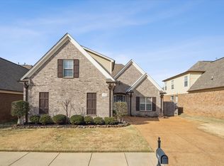 1502 Loughridge Ln, Collierville, TN 38017