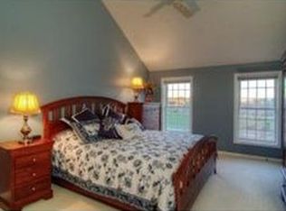 21 Greenfield Pkwy, Bedford, NH 03110