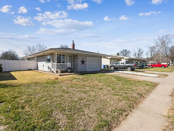 2nd image of 23 Oak Dr