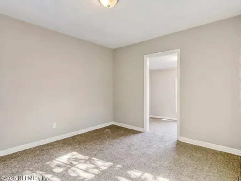 1430 Detroit St — Photo 29