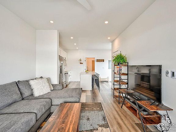 5th image of 372 Barnwood Dr