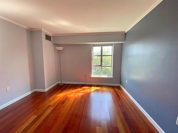 4th image of 931 Massachusetts Ave APT 903