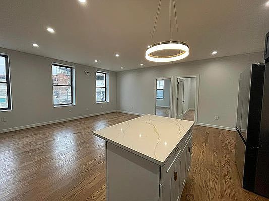 1st image of 616 Court St #5