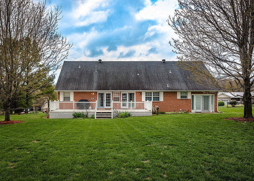 2nd image of 3998 Acorn Dr