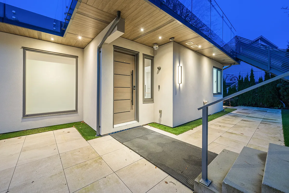 Building Photo - 4007 Nithsdale St