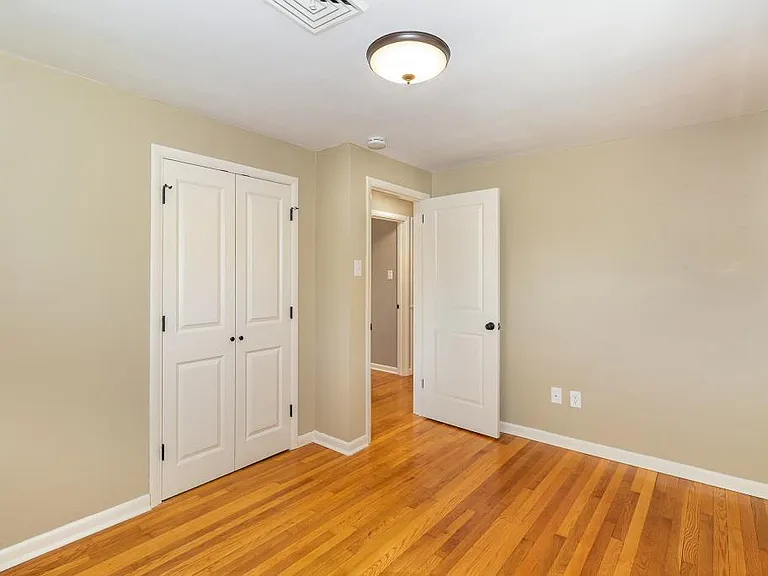 24 Cornell Dr — Photo 15