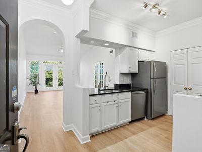 3777 Peachtree Rd NE APT 933, Brookhaven, GA, 30319