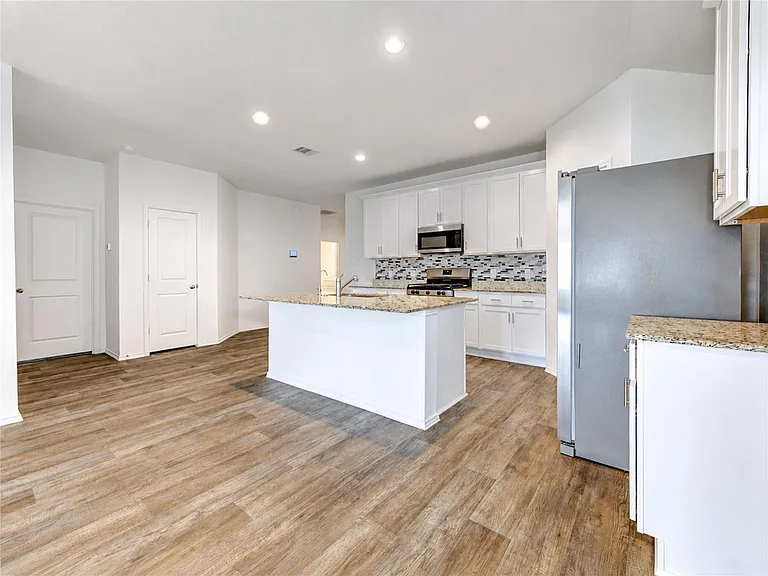 4306 Zeke Estates Ln — Photo 20