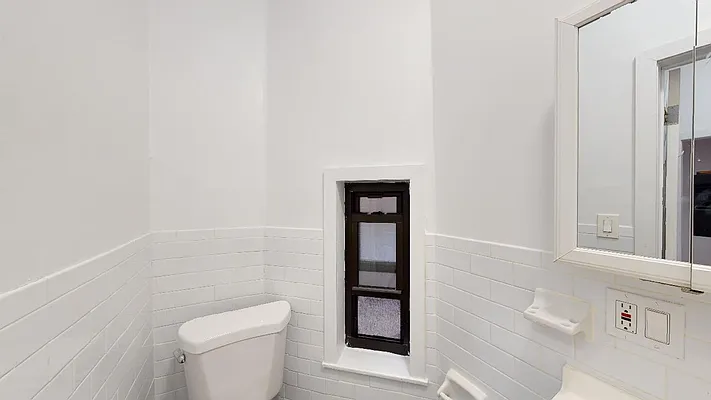 Rented by Bond New York | media 18