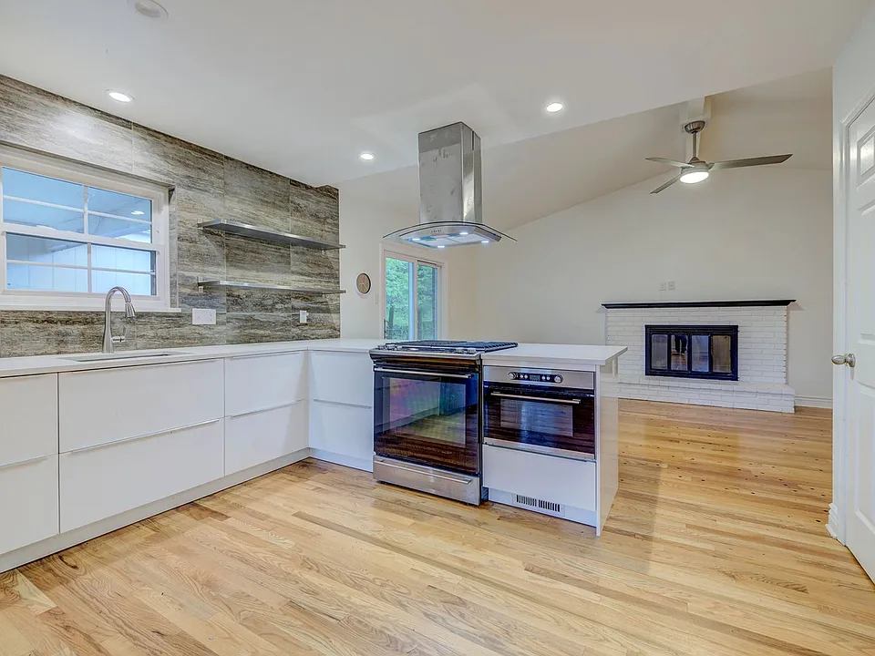 10602 Tioga Ct