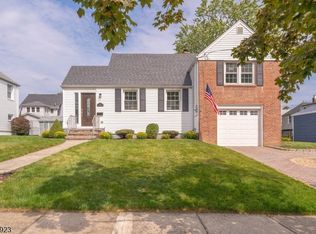 12 Edgewood Ave, Springfield, NJ 07081