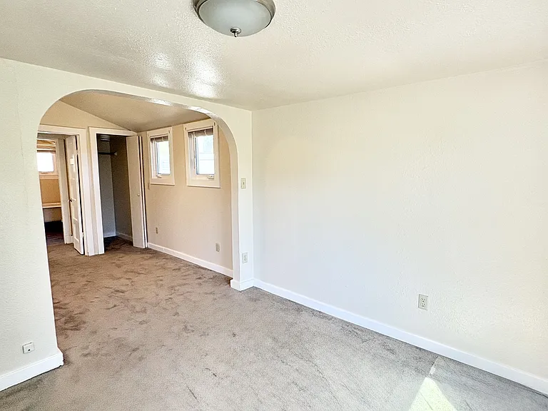 1548 Elizabeth Ave #6 — Photo 11