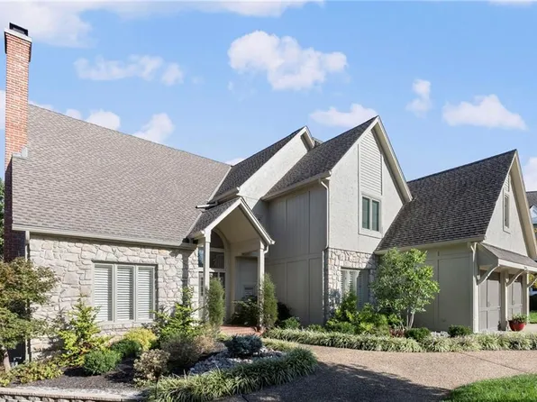 5040 W 128th Ter, Leawood, KS 66209
