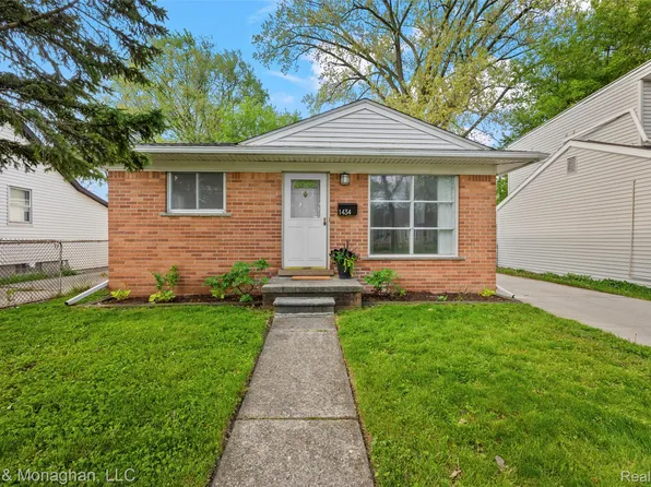 1434 E Woodruff Ave, Hazel Park, MI 48030