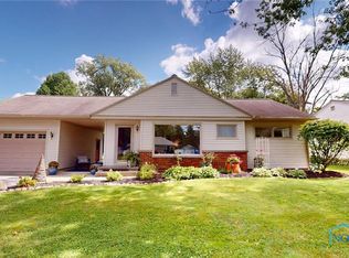 1709 Williams Dr, Fremont, OH 43420