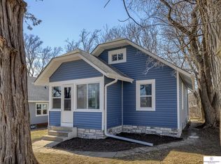 4134 N 37th St, Omaha, NE 68111