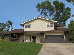 1506 Brentwood Ter, Marshalltown, IA 50158