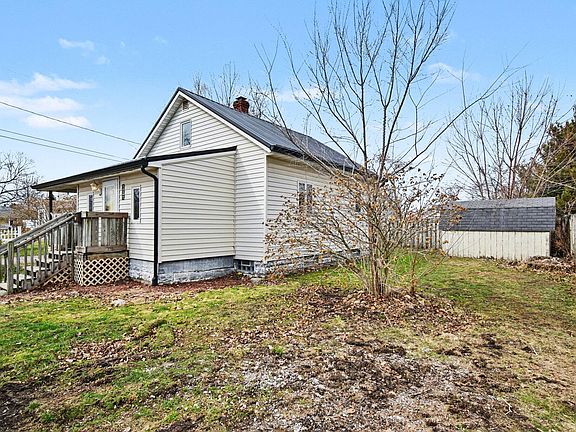 3rd image of 602 Illinois St