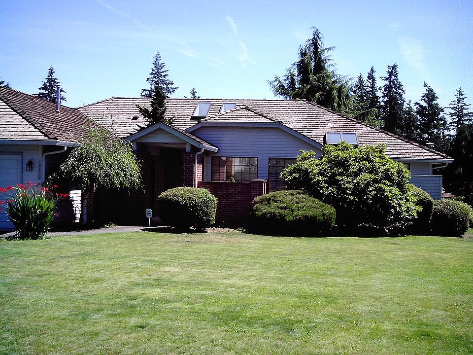 1st image of 16805 SE 35th Cir