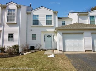 49 S Pointe Cir, Tinton Falls, NJ 07753