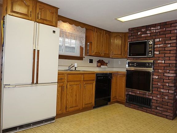 2nd image of 31 Garden St