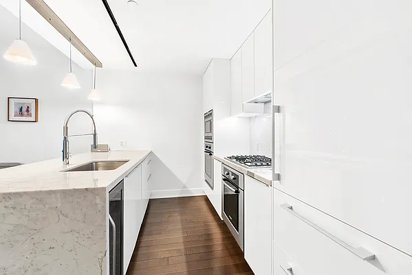 Rented by Compass | media 12