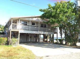 445 Harbor Ct, Fort Myers Beach, FL 33931