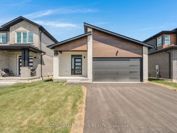 52 Moon Cres, Cambridge, ON N1S 0C4