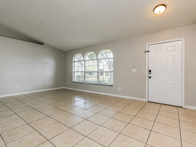 115 Pine Top Ln — Photo 4