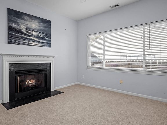 4th image of 4211 Holston Dr
