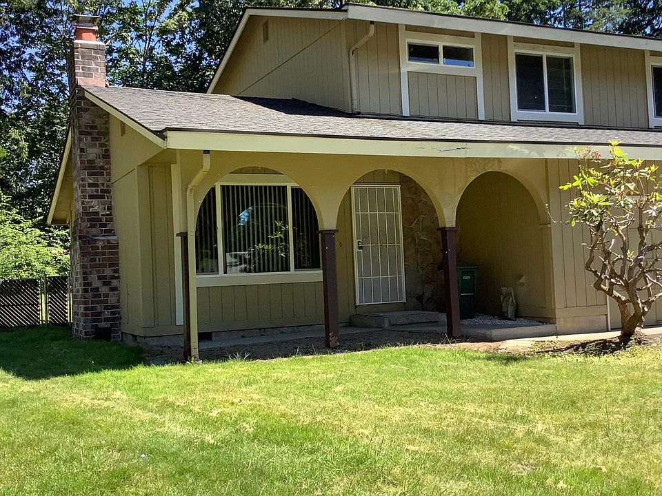 1st image of 3300 SE Goldmaur Ct Unit A