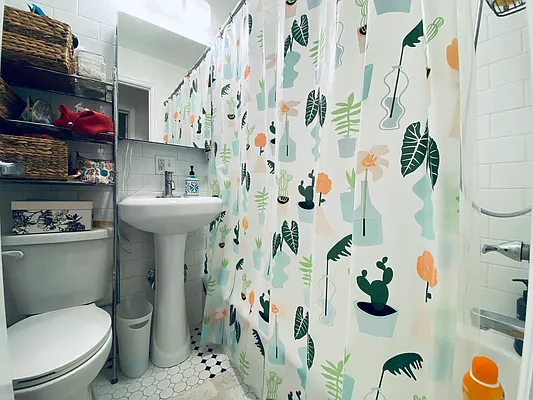 Rented by Compass | media 23