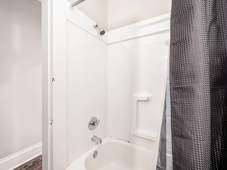 605 Oak St — Photo 27