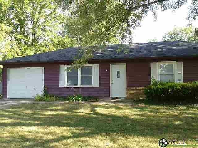 1st image of 137 Hitchcock Dr