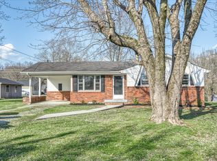 208 Green Acres Dr, Smithville, TN 37166