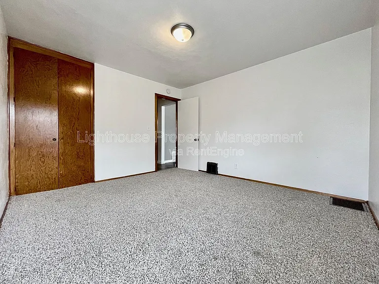 1220 Ottillia St SE #D — Photo 7