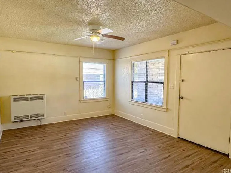 1401 Chester Pl #A — Photo 5
