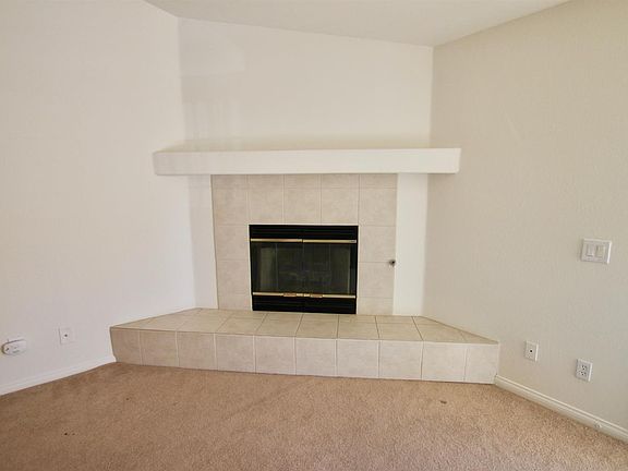 4th image of 15965 Winona St