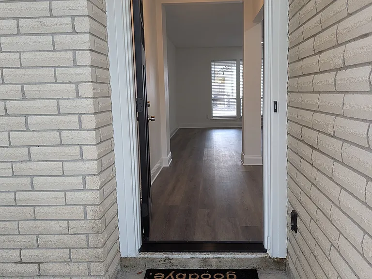 6102 Hummingbird St — Photo 3