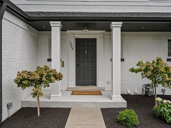 2nd image of 1288 Sunview Ln